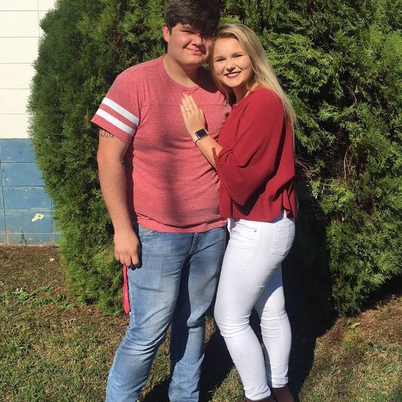 Meet your Posher, Carly - Picture 1 of 1